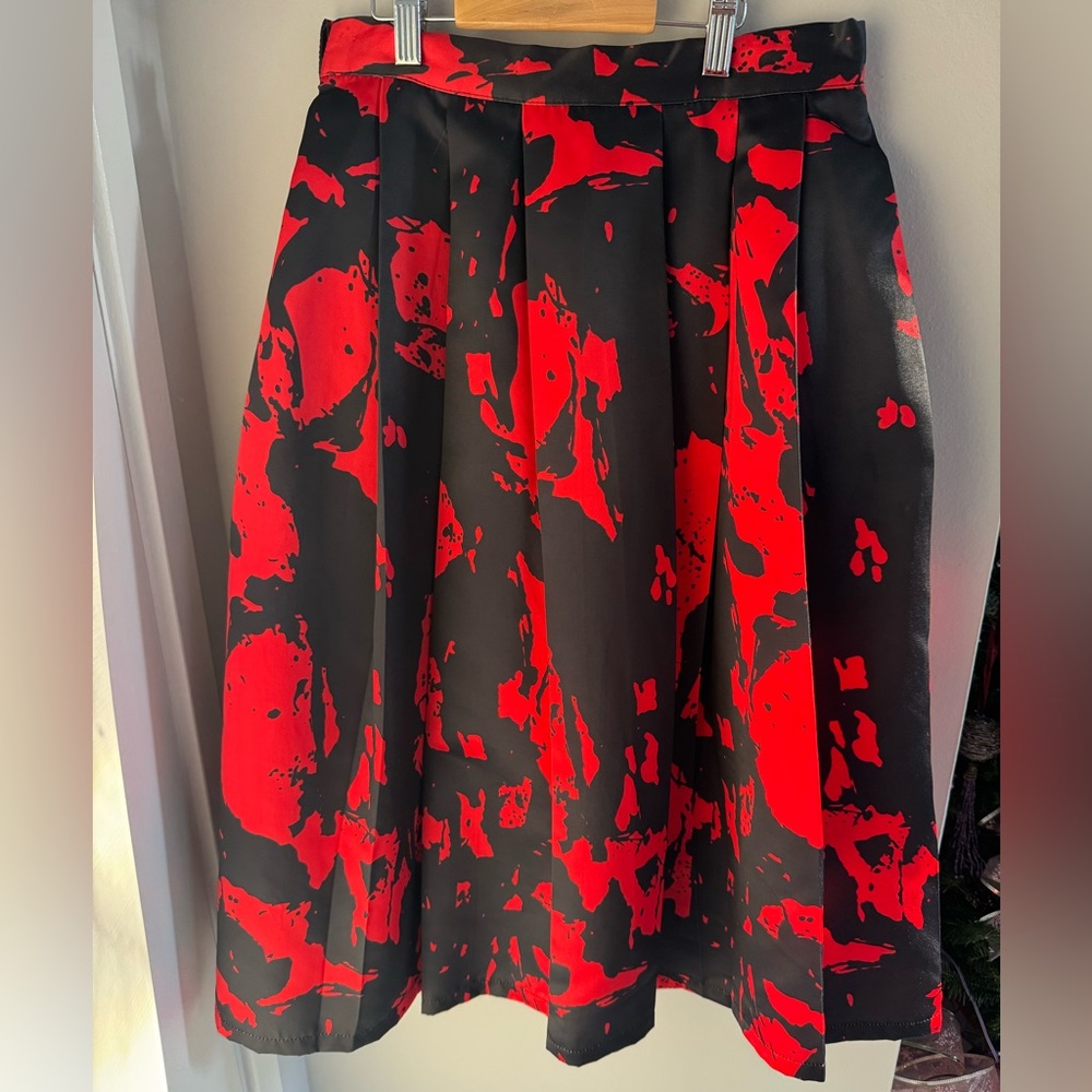 Midi Red/Black Pleated Skirt M
